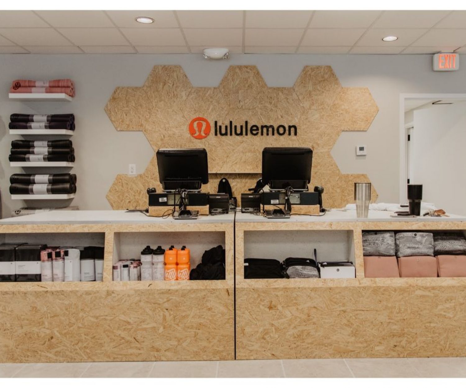 Một trong những dự án yêu thích của Woodbrew Crews: một cửa hàng cho Lululemon.